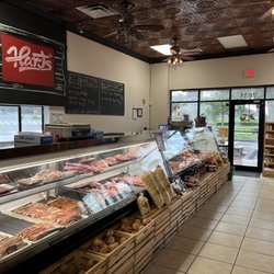 Hart's meat market, formerly Carlisle's!