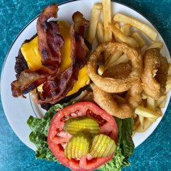 Laurenda's Family Restaurant & Catering