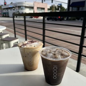 Ten Thousand Coffee - Einspanner & Onyx Latte - Coffee & Tea Near Me - Monterey Park, California