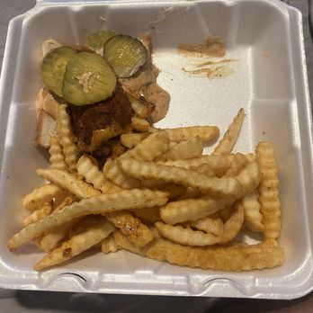 Habibi's Hot Chicken - Combo 2. - Chicken Shop Near Me - Corona, California