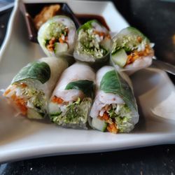Fresh basil spring rolls with shrimp