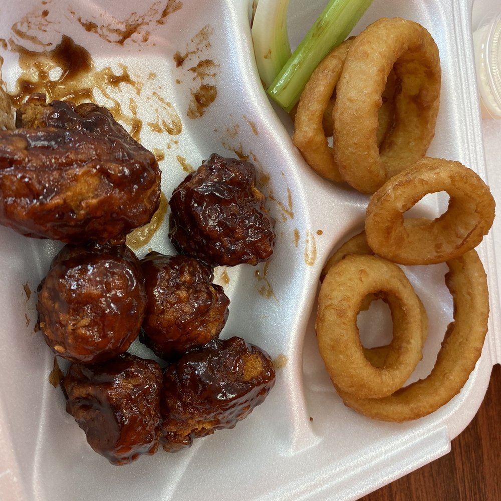 Mama's Wings - Honey bbq boneless wings and onion rings - Chicken Wings Near Me - West Point, Georgia