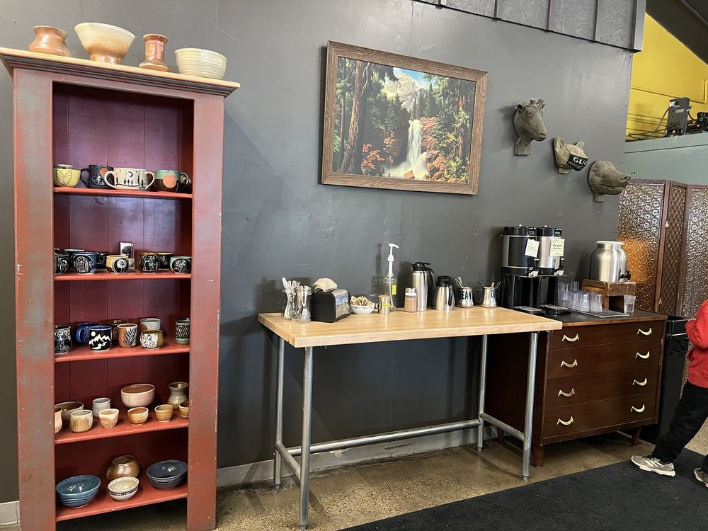 Le Petit Outre Bakery & Cafe