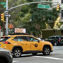 NYC Yellow Cab Taxi - 08/15/26 7am In the hood.