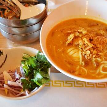 Burmese Kitchen - Ong Noh Kau Swel (coconut chicken soup egg noodle, diced chicken in coconut broth, fried split peas, and hard boil egg, $9.50) - Burmese Near Me - San Francisco, California Burmese Kitchen - Ong Noh Kau Swel (coconut chicken soup egg noodle, diced chicken in coconut broth, fried split peas, and hard boil egg, $9.50) - Burmese Near Me - San Francisco, California