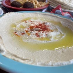 Manna Mediterranean Grill - Large Hummus