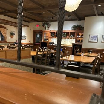 Olive Garden Italian Restaurant - Italian Near Me - Florence, South Carolina