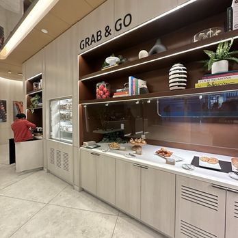 Capital One Lounge - Grab & go - Airport Lounges Near Me - Las Vegas, Nevada Capital One Lounge - Grab & go - Airport Lounges Near Me - Las Vegas, Nevada