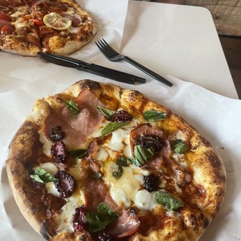 Pizzeria Limone - Pizza Near Me - Sandy, Utah