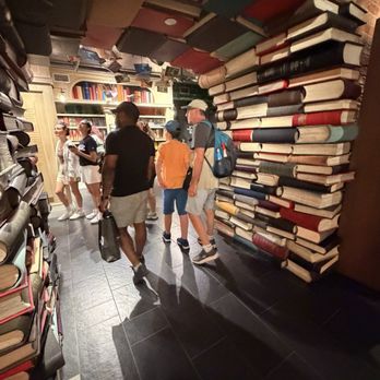 Harry Potter Shop - Books, Mags, Music & Video Near Me - New York, New York