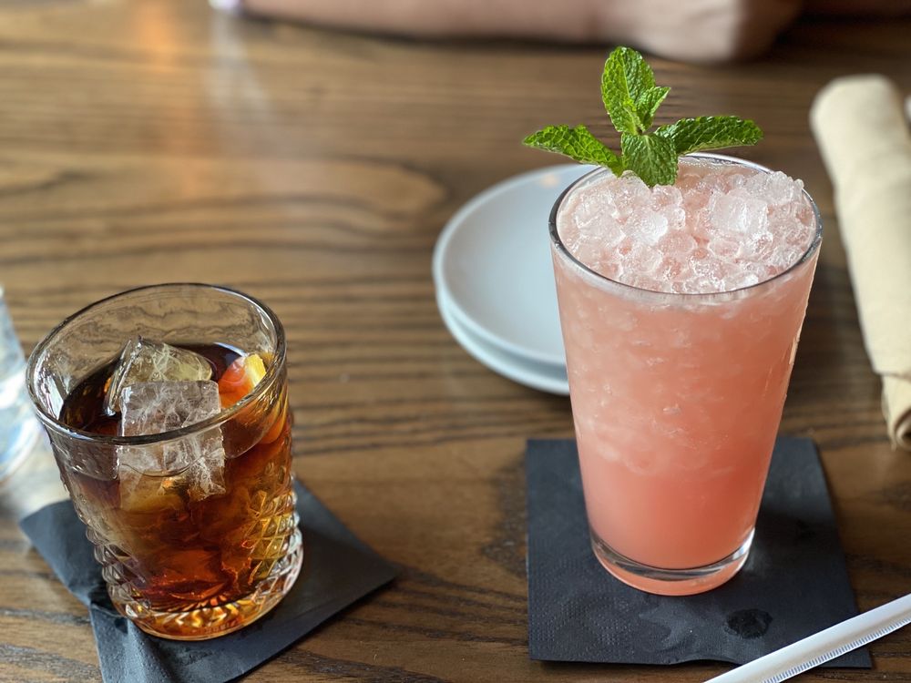Earnest Bar & Hideaway