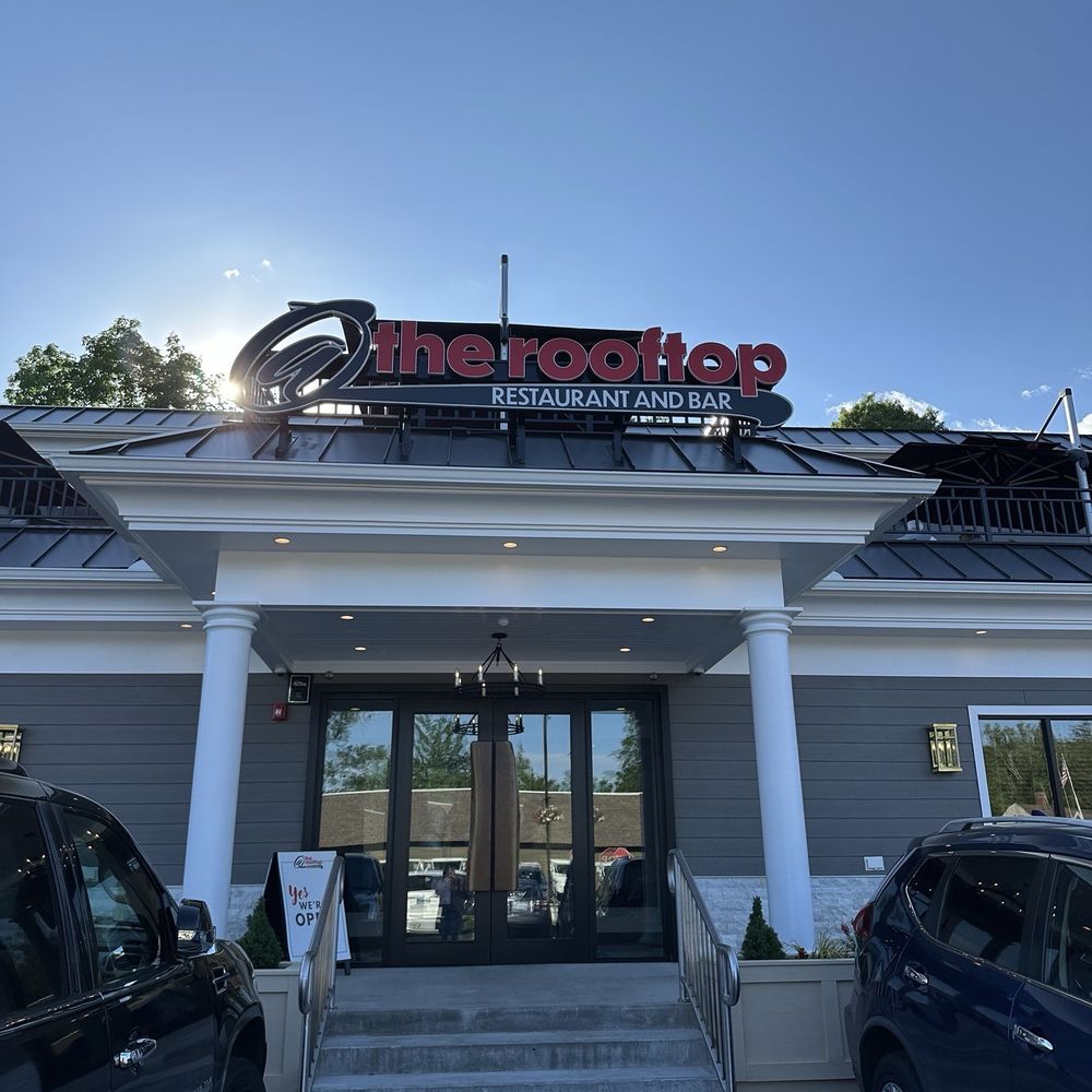 At The Rooftop - Cocktail Bars Near Me - Canton, Connecticut