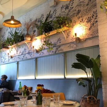 Pepe Giallo - Love the plants, such warm vibes - Italian Near Me - New York, New York Pepe Giallo - Love the plants, such warm vibes - Italian Near Me - New York, New York
