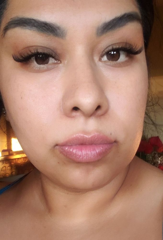 Yesenia Finesse Beauty Logo