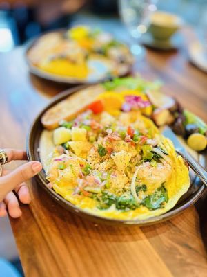 Tem Sib Eatery & Bar by null