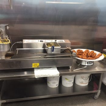 Duck Donuts - Automated donut making machine - Donuts Near Me - Green Brook Township, New Jersey