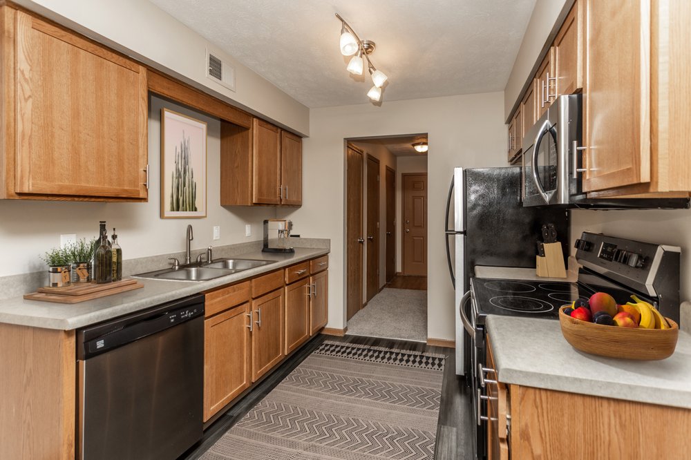 GREENFIELD APARTMENTS Updated July 2024 19 Photos 15909 W Dodge