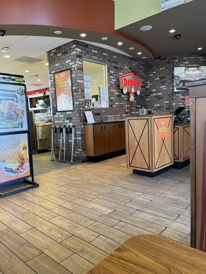 Denny's by null