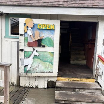 Harley Farms - The shop - Cheese Shops Near Me - Pescadero, California Harley Farms - The shop - Cheese Shops Near Me - Pescadero, California