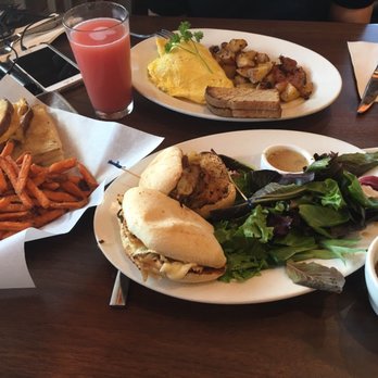 Googie Grill - American Near Me - Seaside, California
