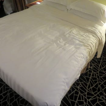 香港粵海酒店 - King Bed - Hotels Near Me - Hong Kong, HK