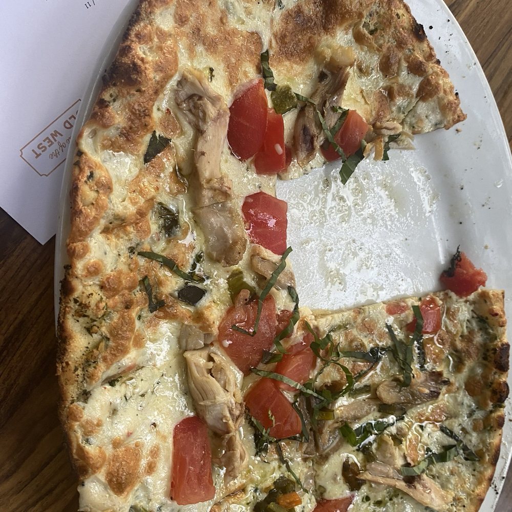 Roaring Fork - Rotisserie Chicken Flatbread - New American Near Me - Austin, Texas