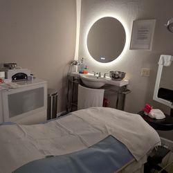EBJ Day Spa & Salon