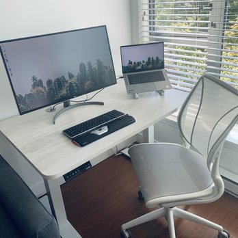 EFFYDESK - Business EFFYDESK with white oak top - Furniture Stores Near Me - Coquitlam, British Columbia EFFYDESK - Business EFFYDESK with white oak top - Furniture Stores Near Me - Coquitlam, British Columbia