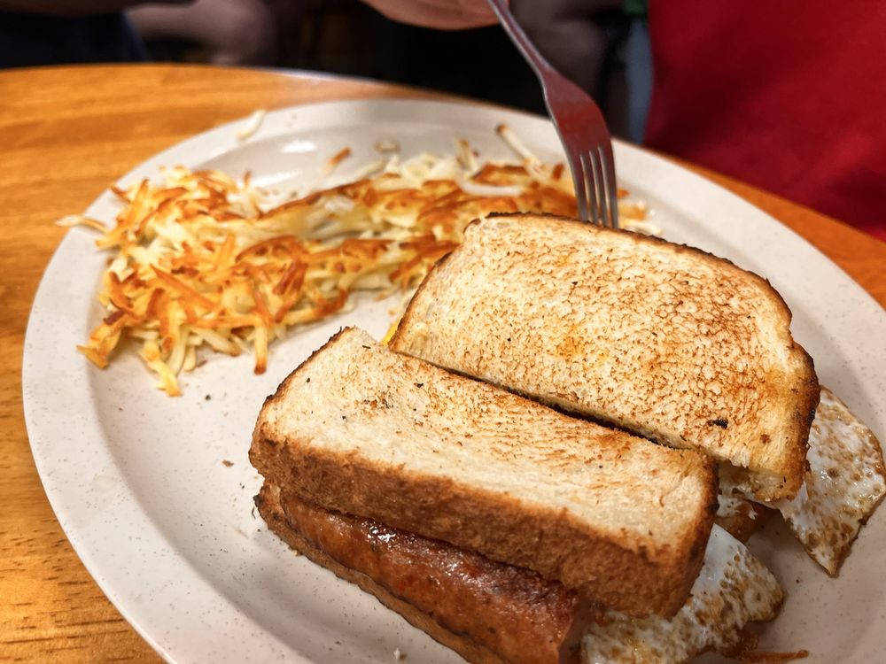 Bev's Burger Cafe Image