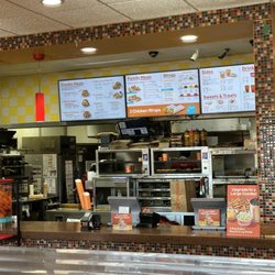 Popeyes Louisiana Kitchen - Front counter dirty and un inviting
