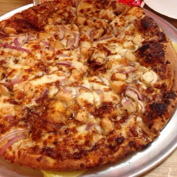 Famous Pizza - Best BBQ Chicken pizza I've EVER had! Awesome customer service :D - Pizza Near Me - Van Nuys, California