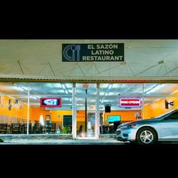 El Sazòn Latino - Entrance to El Sazon Latino