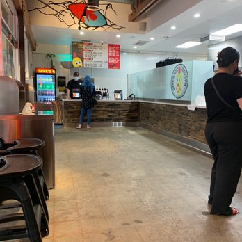 Dave's Hot Chicken - Inside - Chicken Shop Near Me - Glendale, California