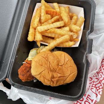 Dave's Hot Chicken - Chicken Shop Near Me - Wilmington, North Carolina