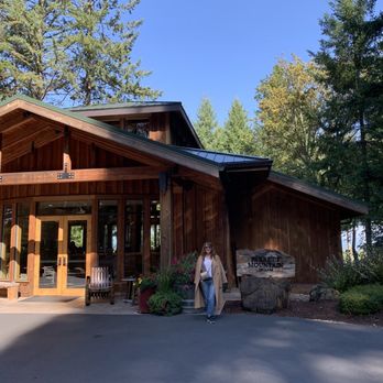 Parrett Mountain Cellars - Entrance to the property - Wine Tasting Room Near Me - Newberg, Oregon