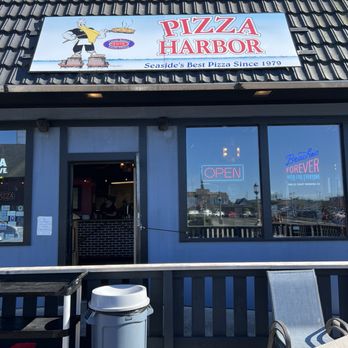 Pizza Harbor - Pizza Near Me - Seaside, Oregon