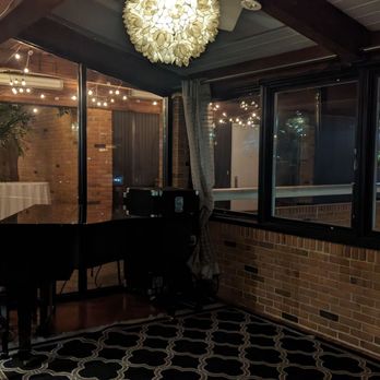 Pizza by Elizabeths - Grand piano - Pizza Near Me - Wilmington, Delaware