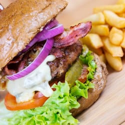 Nakamal Bar&Grill - Burger w Nakamal najlepszy w Kołobrzegu.