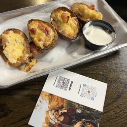 Honey Hole Bar & Grill - Potato skins