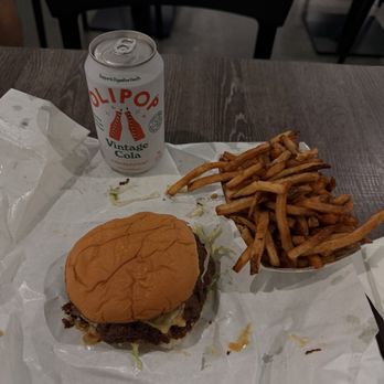 Palms n' Patties - Top 3 burger I've ever had. Hoping for them to allow the 4x4 and 5x5 like they do for the lettuce wraps. Overall: 9.1/10 - Burgers Near Me - Costa Mesa, California