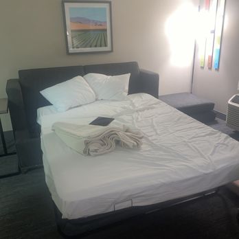 Hampton Inn Visalia - I had already paid online and thought "prepaid" meant I'd get a room with two beds. I didn't. My daughter slept on the floor. - Hotels Near Me - Visalia, California Hampton Inn Visalia - I had already paid online and thought "prepaid" meant I'd get a room with two beds. I didn't. My daughter slept on the floor. - Hotels Near Me - Visalia, California