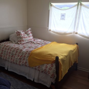 Mar Vista Farm + Cottages - 2nd bedroom - Bed & Breakfast Near Me - Gualala, California Mar Vista Farm + Cottages - 2nd bedroom - Bed & Breakfast Near Me - Gualala, California