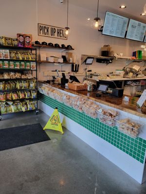Manny's Deli Stop by null