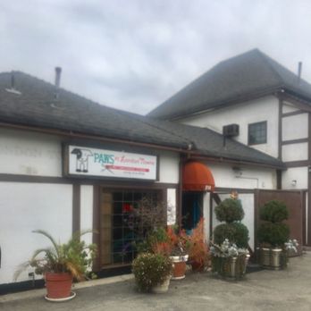 Paws At London Towne - Shop exterior photo, super cute cottage style - Pet Groomers Near Me - Redondo Beach, California Paws At London Towne - Shop exterior photo, super cute cottage style - Pet Groomers Near Me - Redondo Beach, California