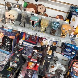 Acme Comics Cards & Collectibles Superstore