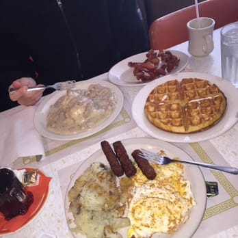 Fred's Diner - Breakfast at Fred's -- it was so so. - Diners Near Me - Akron, Ohio Fred's Diner - Breakfast at Fred's -- it was so so. - Diners Near Me - Akron, Ohio