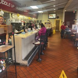 Huddle House - Seating