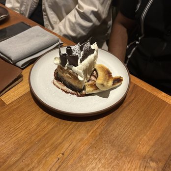 Yardbird - Chocolate cheesecake with banana pudding - Southern Near Me - Los Angeles, California Yardbird - Chocolate cheesecake with banana pudding - Southern Near Me - Los Angeles, California