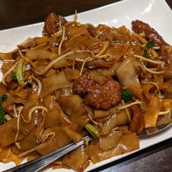 Monkey King BBQ & Noodle - Beef Chow Fun ($16) - Cantonese Near Me - Lenexa, Kansas