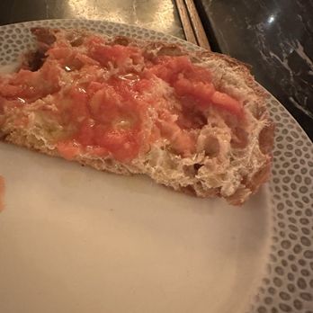 Vivo - Pan con tomate - Tapas Bars Near Me - Barcelona, B Vivo - Pan con tomate - Tapas Bars Near Me - Barcelona, B